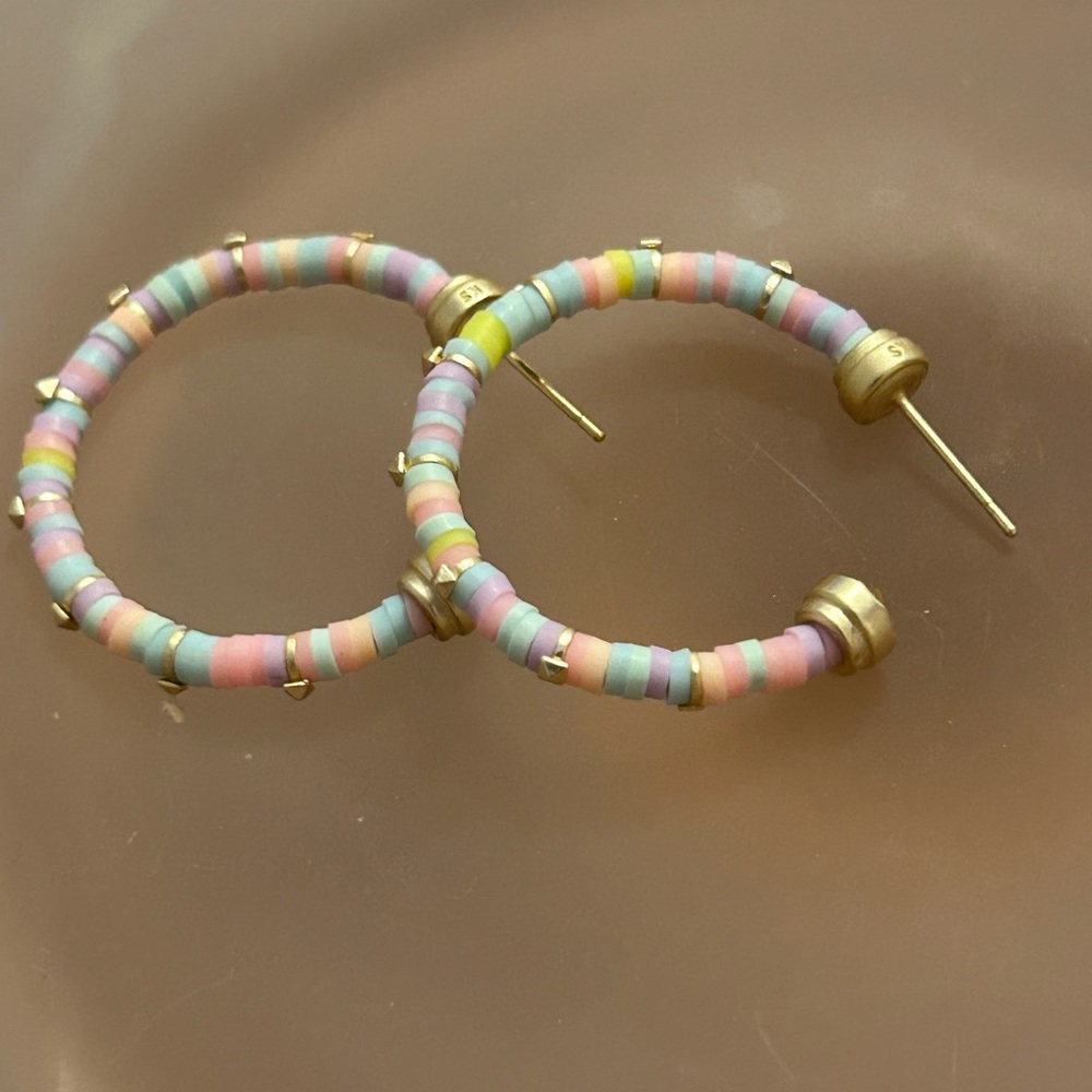 Kendra Scott Reece Hoop Earrings - Picture 2 of 2
